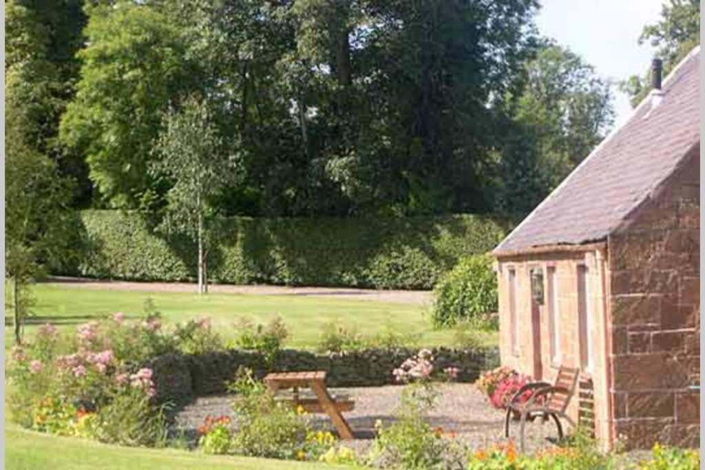 Harleyburn Cottages - Stables and Saddlery Melrose Eksteriør bilde